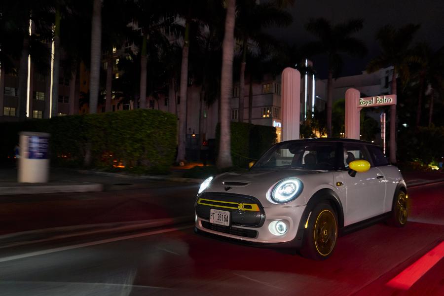  Mini Cooper SE (F56) 2020 года  (NA) (фото 20 из 342)